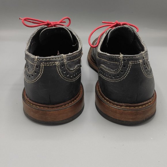 Allen Edmonds Men's Neumok Wingtip Leather Shoes - Picture 5 of 9
